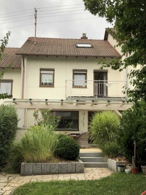 Günstiges, gepflegtes 5,5-Raum-Reihenhaus mit EBK in Sigmaringen