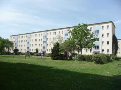 Kompakte und sonnenhelle Familienwohnung mit Balkon