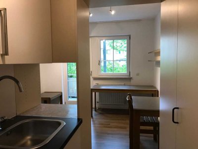 Geschmackvolle 1-Raum-Wohnung mit Einbauküche in Regensburg