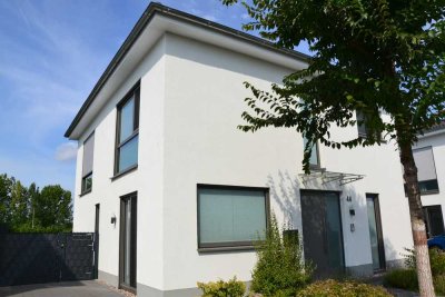 Hochwertige Stadtvilla mit Vollausstattung und unverbaubaren Ausblick
