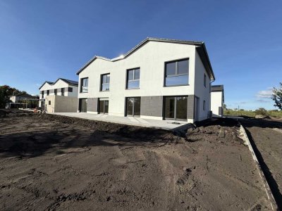 Exklusive Doppelhaushälfte mit Seeblick – Wohnen in außergewöhnlicher Lage