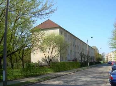 4-Zimmer-Wohnung nahe Schwimmhalle!