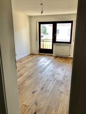 1 WG Zimmer mit Balkon in Olching - 10 Min. von der S-Bahn