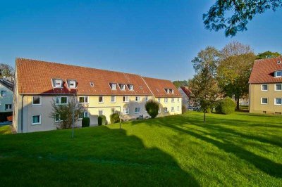 Komm nach Heiligenhaus: 2 renovierte Zimmer mit großer Küche und Balkon