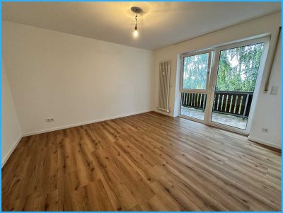 DIPL.-Immowirt MAIER !! MEGA BLICK - MITTEN IM ZENTRUM - Tolle Wohnung neu renoviert u. Aufzug !!