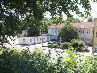 Schöne und modernisierte 4-Raum-DG-Wohnung in Saarbrücken