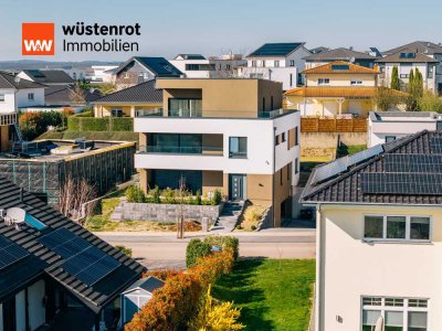 Luxus-Wohnung an Lux-Grenze! Garten, Tiefgarage, Aufzug und beste Ausstattung auf 123m² im EG!