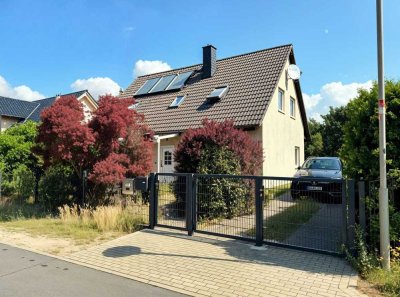 Charmantes Familienhaus in Zeuthen – ideal für große Familien | Nähe BER & Natur | XXL-Grundstück