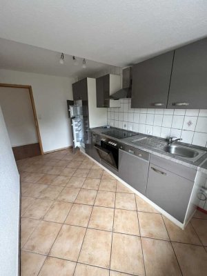 Schöne Dachgeschoßwohnung mit Balkon und Weitblick