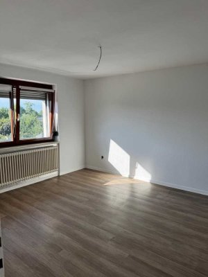 Helle 3-Zimmer-Wohnung mit Balkon zu vermieten