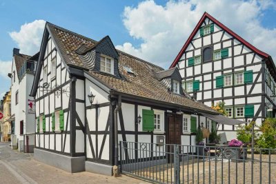 Liebhaberimmobilie - Einzigartiges Fachwerkhaus mit Geschichte und viel Charme!