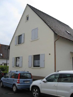 Großzügiges, solides Ein- bis Zweifamilienhaus in ruhiger Lage