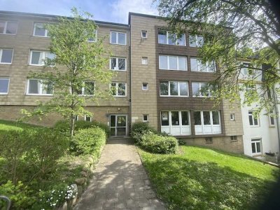 Single-Wohnung,  Nähe Fachhochschule (FH) 1 Zimmer mit großem Schlafbereich, neue Einbauküche