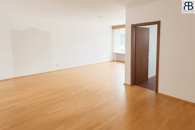 Sofort bezugsfrei! Lichtdurchflutete 3-Zimmer-Wohnung mit Balkon & Garage in Düsseldorf-Benrath