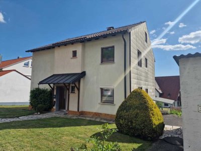 Sonniges Wohnhaus mit großzügigem Grundstück in Ballmertshofen