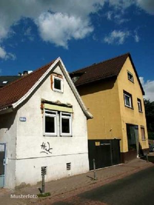 Aus alt mach Neu! Kleines abbruchreifes Einfamilienhaus