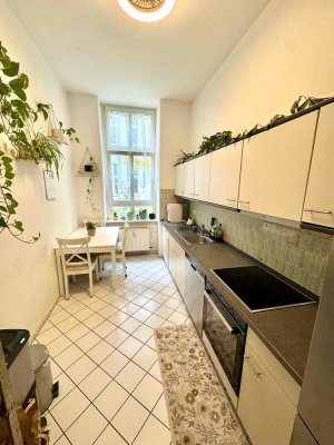 Stilvolle 2-Raum-Wohnung (möbliert) in Berlin am Treptower Park