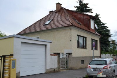 Einfamilienhaus sanierungsbedürftig in Wiener Neustadt in sehr guter Lage auch für 2 Familien geeignet
