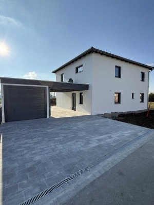 Neubau Einfamilienhaus in Geisling: perfekte Lage, Erstbezug ab 01.01.2026