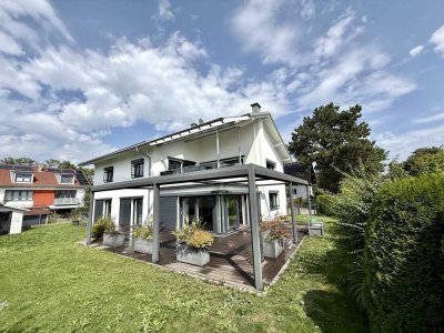 Exklusives Zweifamilienhaus mit Grüntenblick – modern, flexibel, energieeffizient