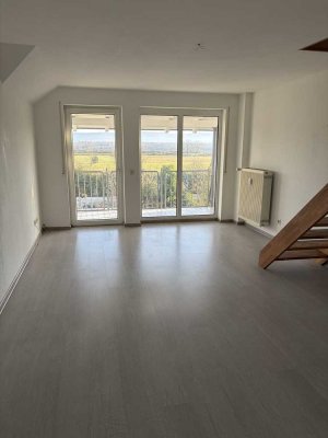 Schöne helle 3,5-Zi. Maisonette in Durmersheim mit Küche & Balkon