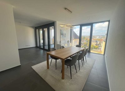 Eleganz trifft Cityflair – hochwertiges 2,5-Zimmer-Apartment mit Loggia in Toplage.