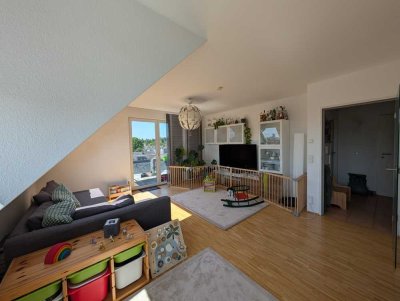 Stilvolle 4-Raum-DG-Wohnung mit Balkon in Rösrath-Forsbach