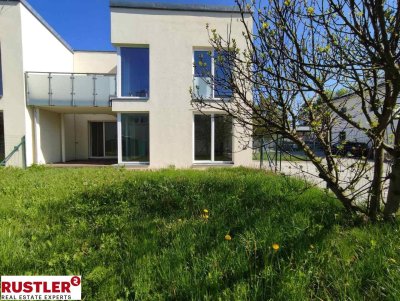 NEU!! Exklusive Reihenhäuser mit Naturblick und angrenzendem See