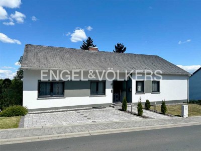 Großzügiges Einfamilienhaus mit Einliegerwohnung und Fernblick in ruhiger Randlage