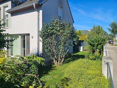 Charmante Doppelhaushälfte mit Garten und Terrasse in ruhiger Siedlungslage