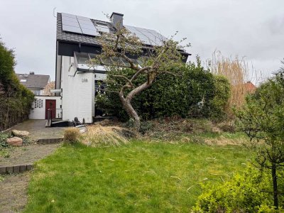 Saniertes Einfamilienhaus mit Smart-Home, PV & Garage am Botanischen Garten in Bielefeld zu vermiete
