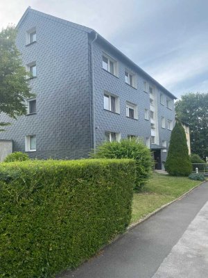 Sehr gepflegte ETW mit 2 Zimmern, Balkon und Garage