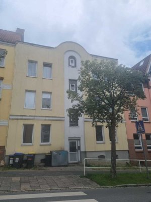 Renovierungsbedürftige 2-Zimmer-Etagenwohnung in der Bauer Landstraße