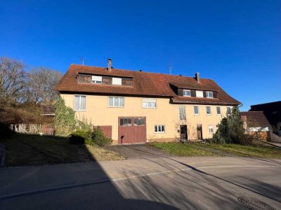 Wohnhaus mit 4 Wohnungen und weiteren Bauplätzen in guter Wohnlage von Hochdorf