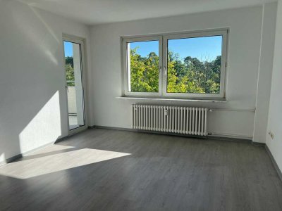 Geräumige 3 Zimmerwohnung mit Balkon in Gravenbruch