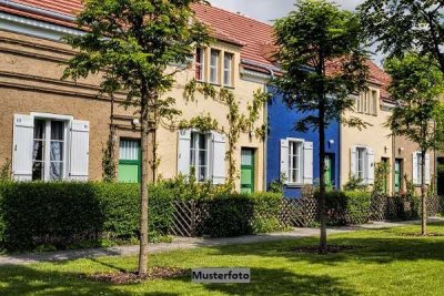 Altenpflegeheim nebst 2 Betreiberwohnungen