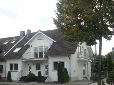 Geräumige, preiswerte 6-Zimmer-Doppelhaushälfte mit geh. Innenausstattung in Koblenz Wallersheim