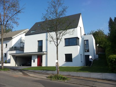 hochwertig vollmöblierte 1-Zi.wohnung in Toplage in modernem Haus mit 2 Wohnungen