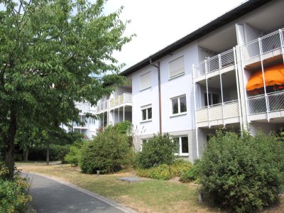 Helle und ruhig. 2-Zimmer-Wohnung mit großer Westterrasse in schöner Wohnlage von Büchenbach