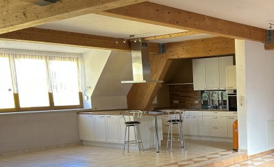 Landidyll mit Großzügigkeit: Exklusive Wohnung mit Traumküche.