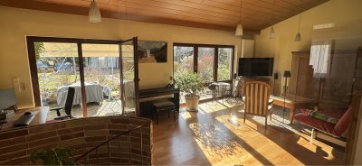 Voll ausgestattete Erdgeschoßwohnung mit Terrasse in Stuttgart-Weilimdorf zur halbjährigen Miete ab November 2025