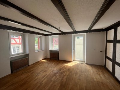 Charmante 3-Zimmer-Wohnung mit Fachwerkflair im Herzen von Tiefenbronn – ab 01.07.2025 verfügbar!