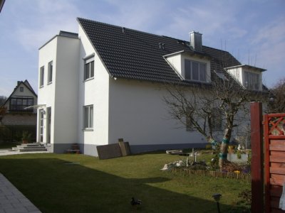 Ruhige Mieter für helle 4-Zi.-Wohnung mit Balkon & exklusiver Ausstattung