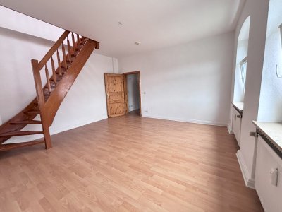 Exklusiver Wohnkomfort in DG-Maisonette-Wohnung im ruhigen Seitenhaus in MD